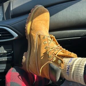 They are in good condition these them “buttas”